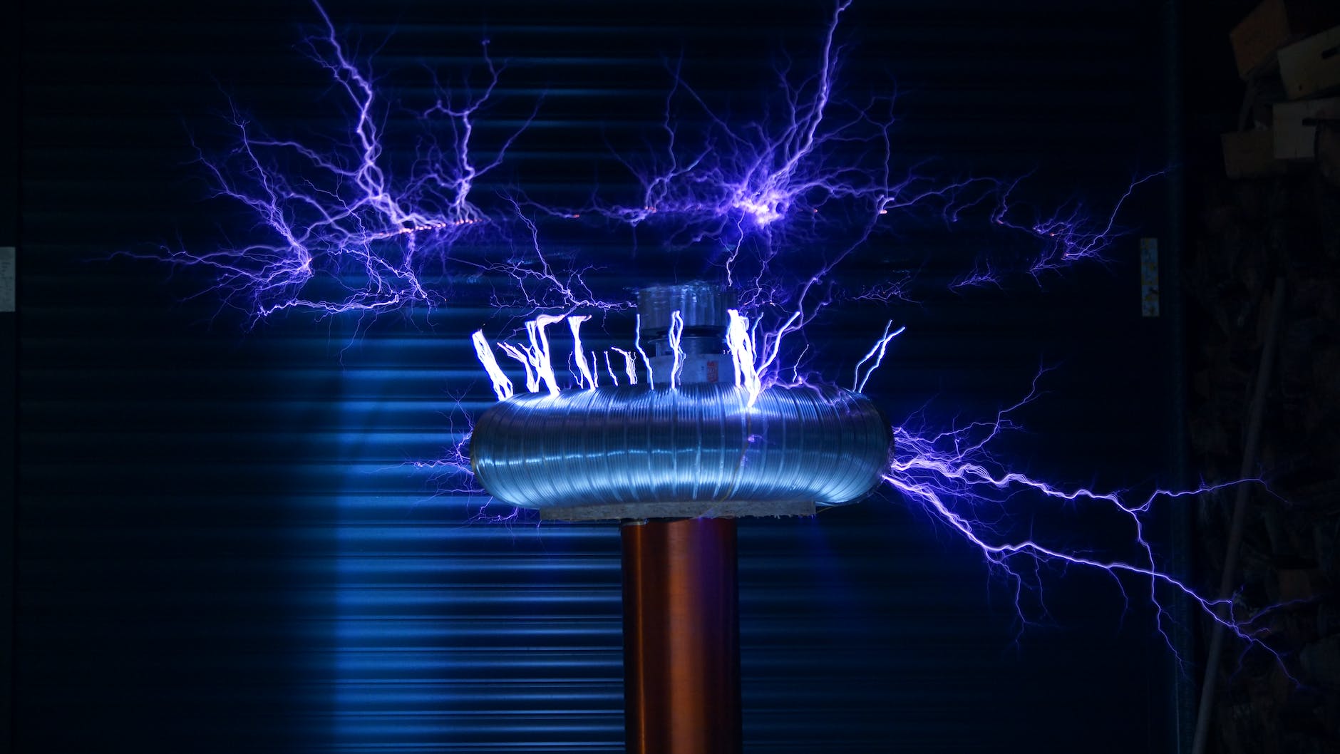 Allumer l'étincelle : le monde de l'électronique amateur !