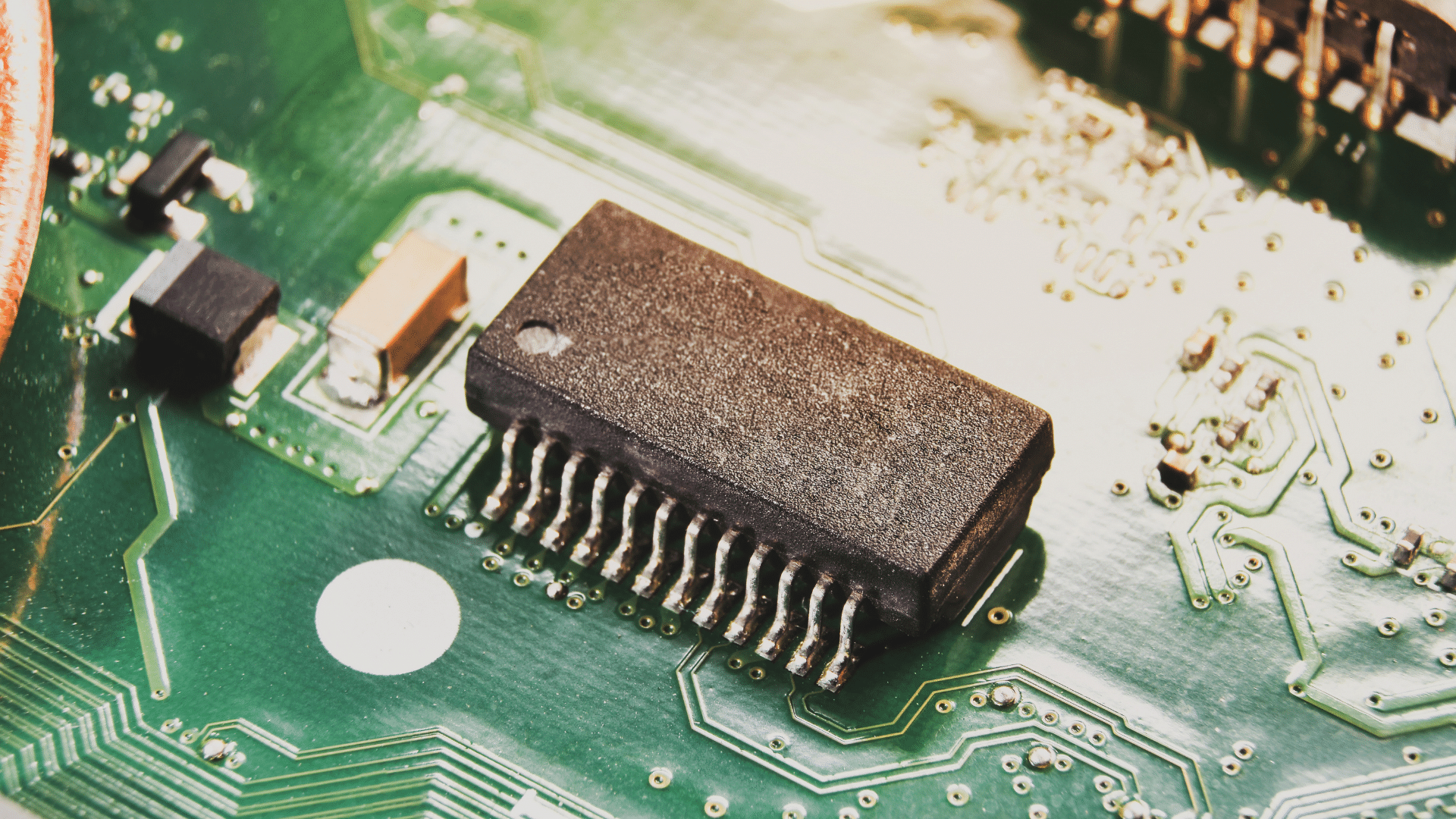 Les 9 Composants Clés pour Bien Débuter en Electronique! - Circuitissimo